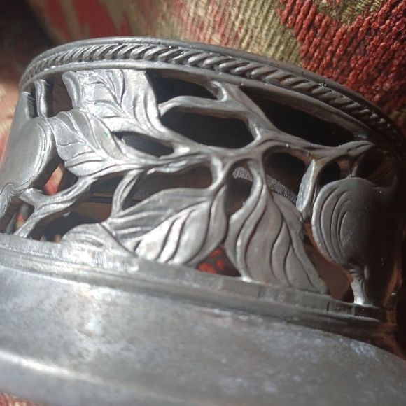 vintage candle holder. Pewter, heavy, pears, Signed Seagull 1998 Etain Canada - Picture 4 of 14